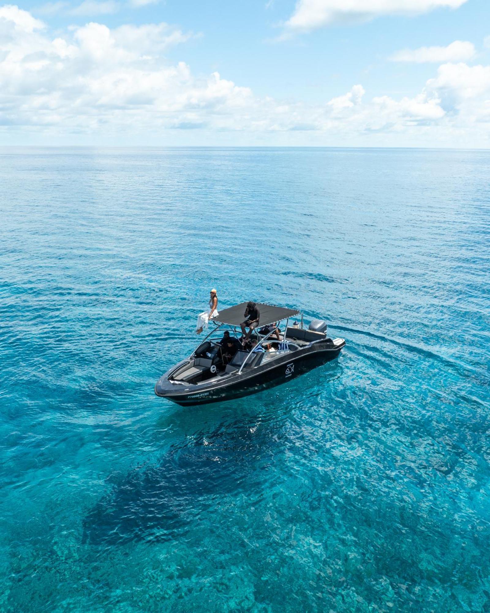 Kirulhiya Maldives Hotel Omadhoo Екстер'єр фото